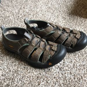 Men’s Keens Shoes